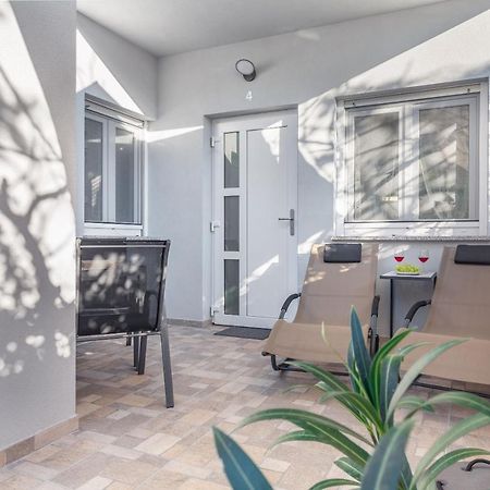 Evita Fazana Premium Studio Apartments Exterior photo