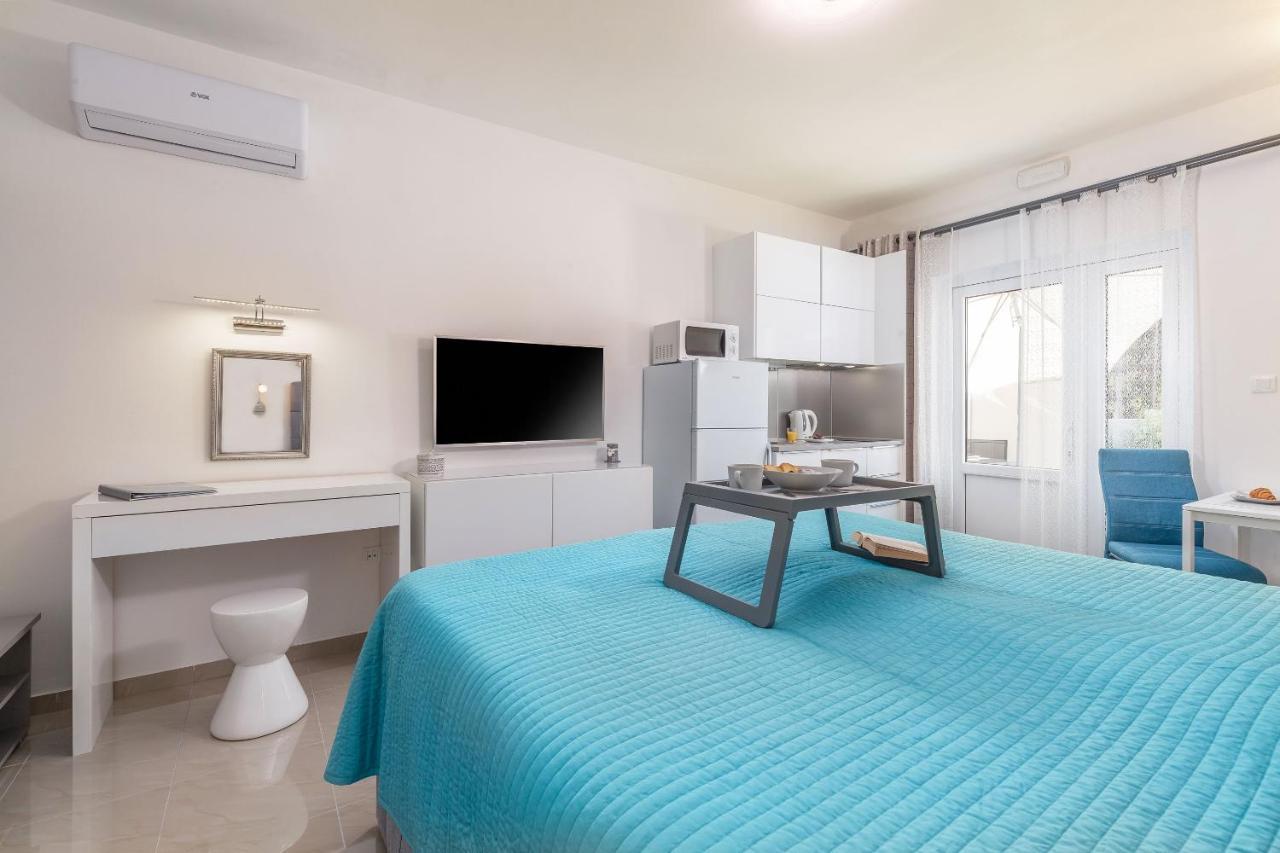 Evita Fazana Premium Studio Apartments Exterior photo