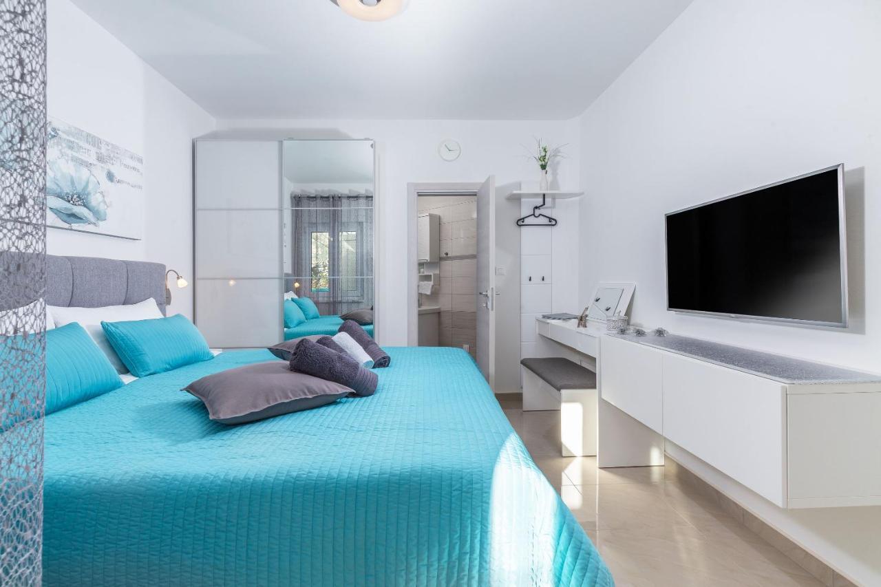 Evita Fazana Premium Studio Apartments Exterior photo