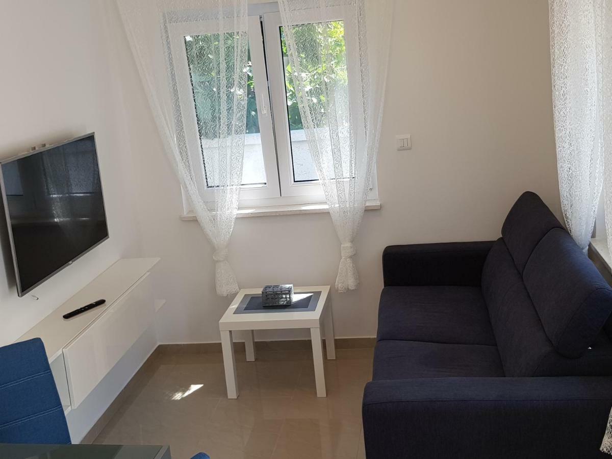 Evita Fazana Premium Studio Apartments Exterior photo