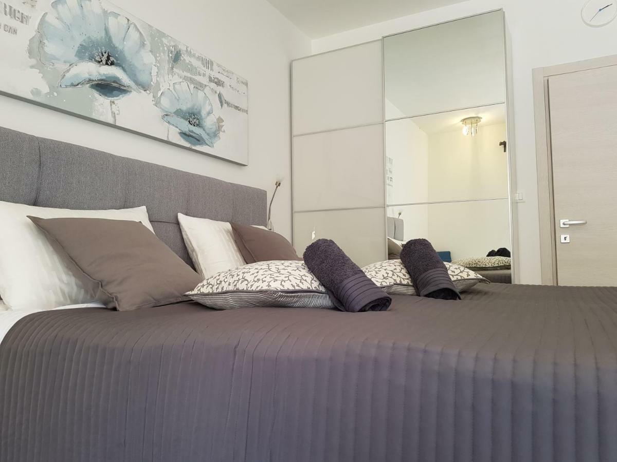Evita Fazana Premium Studio Apartments Exterior photo