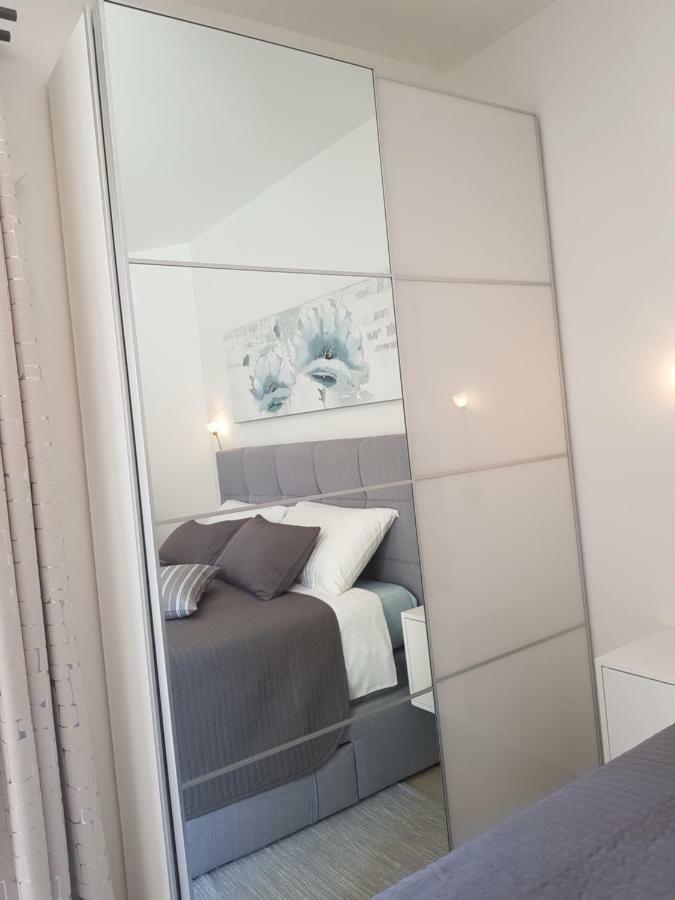 Evita Fazana Premium Studio Apartments Exterior photo